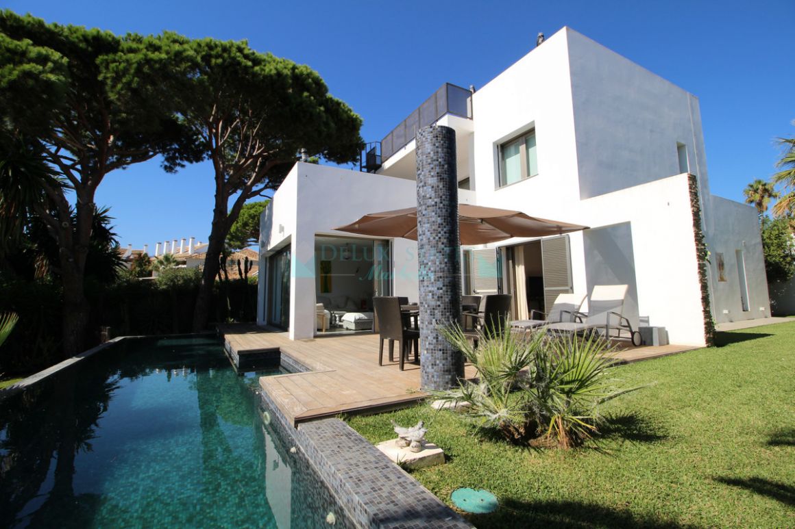 Villa for rent in Las Chapas, Marbella East