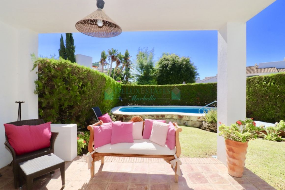 Semi Detached Villa for sale in San Pedro de Alcantara
