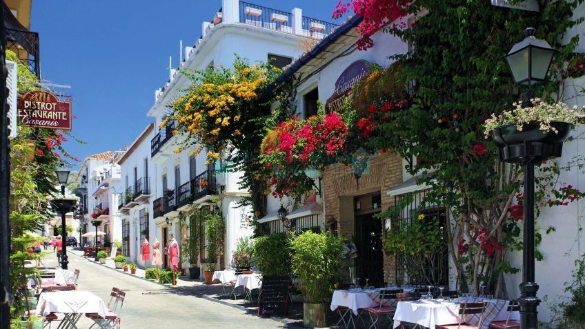 Hotel for sale in Marbella