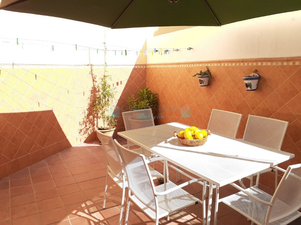 Town House for sale in Estepona