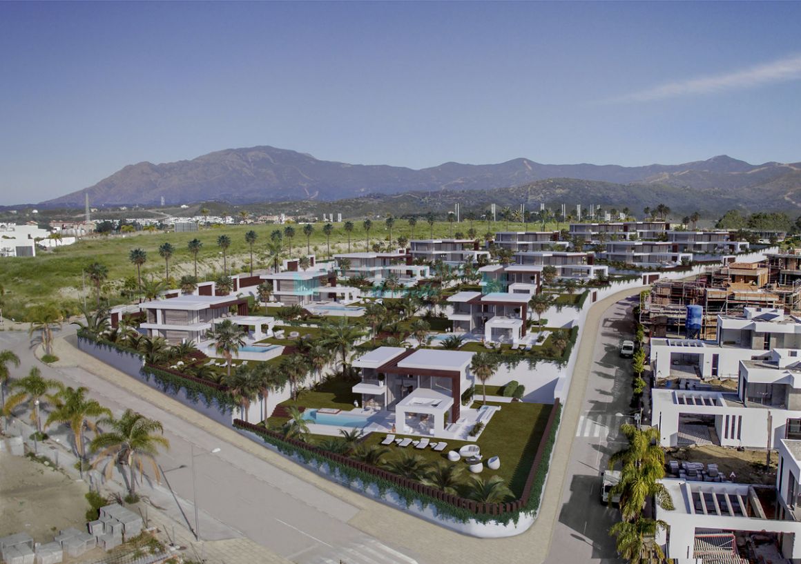 Villa for sale in Estepona