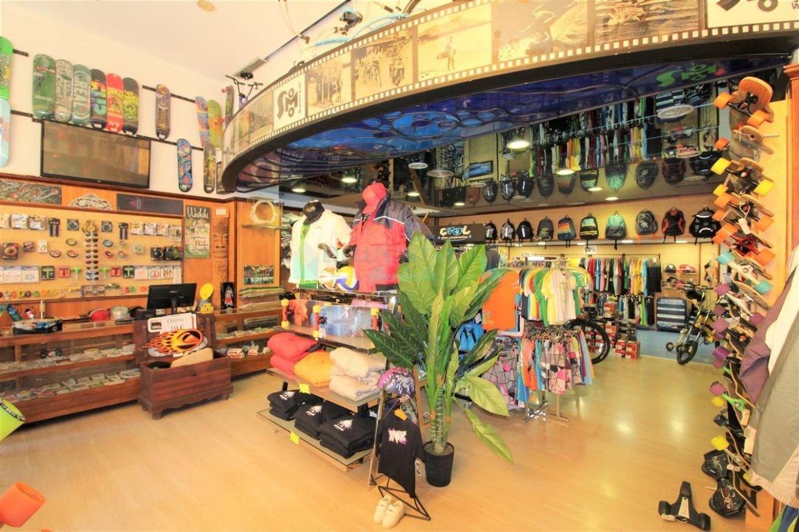 Shopping Centre for sale in Marbella - Puerto Banus