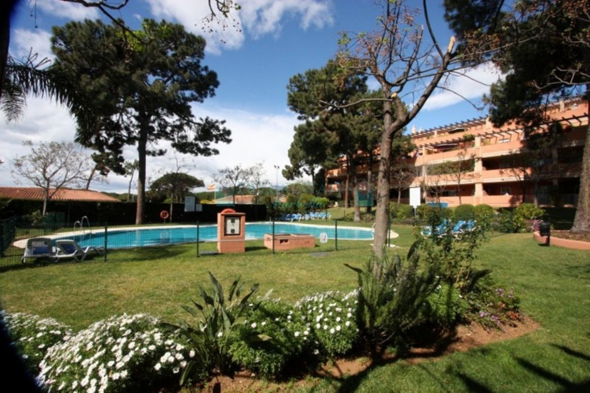 Apartment for sale in Elviria, Marbella East