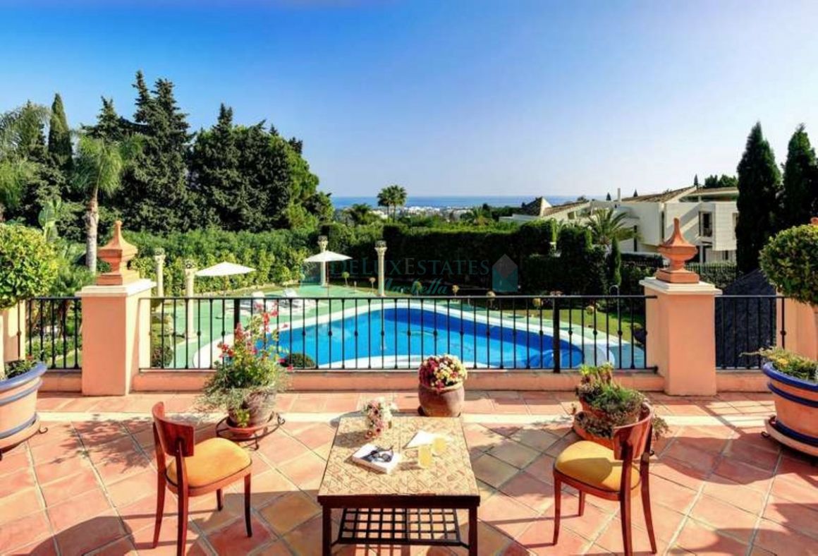 Villa en Nueva Andalucia