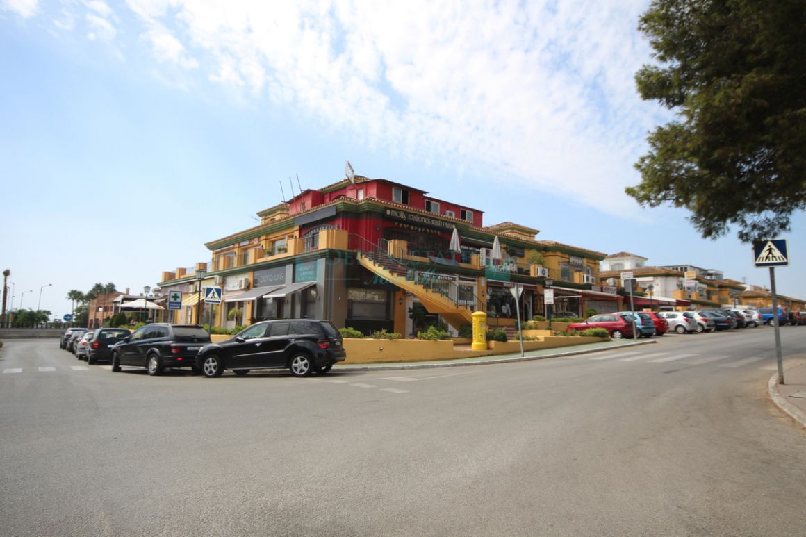 Bar for sale in Diana Park, Estepona