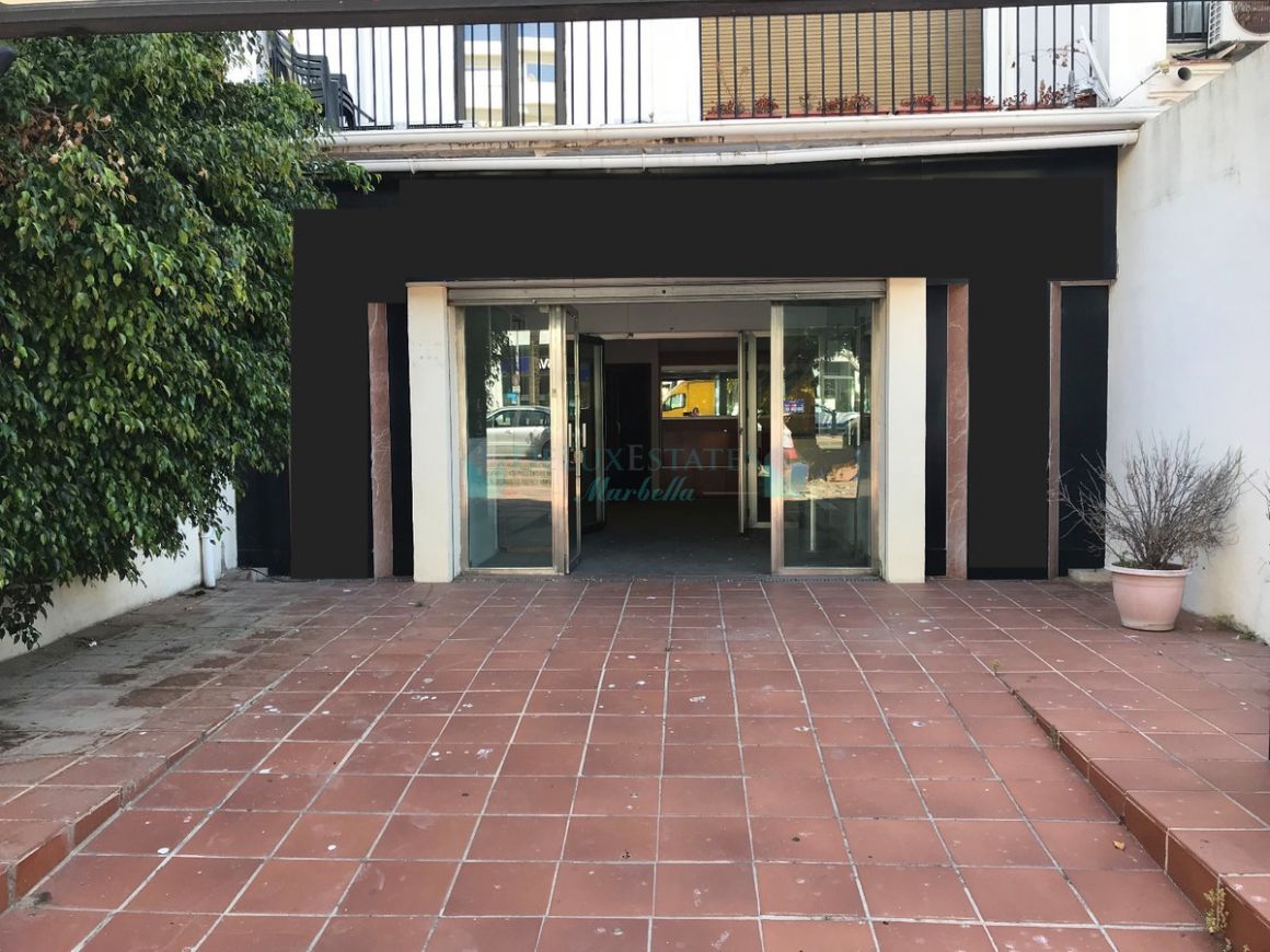 Shopping Centre for sale in Marbella - Puerto Banus