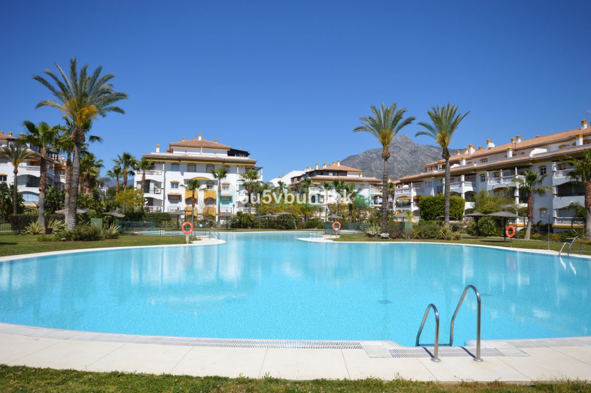 Ground Floor Apartment for sale in Nueva Andalucia