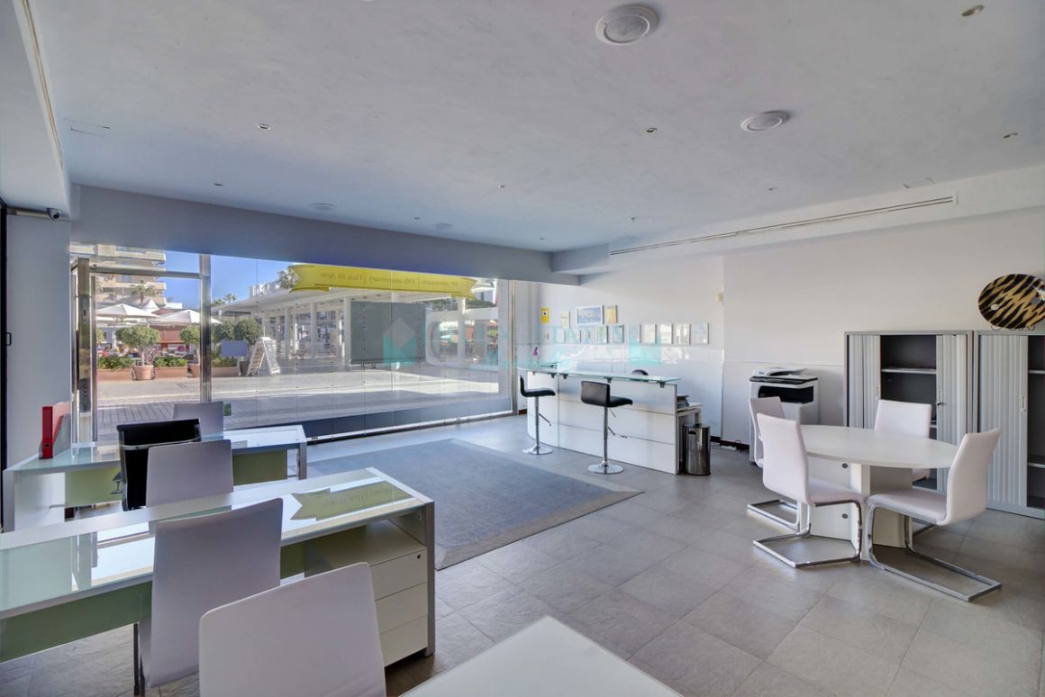 Office for rent in Marbella - Puerto Banus