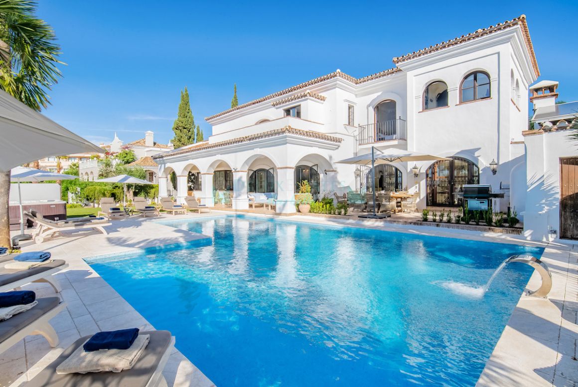 Villa in Elviria, Marbella East