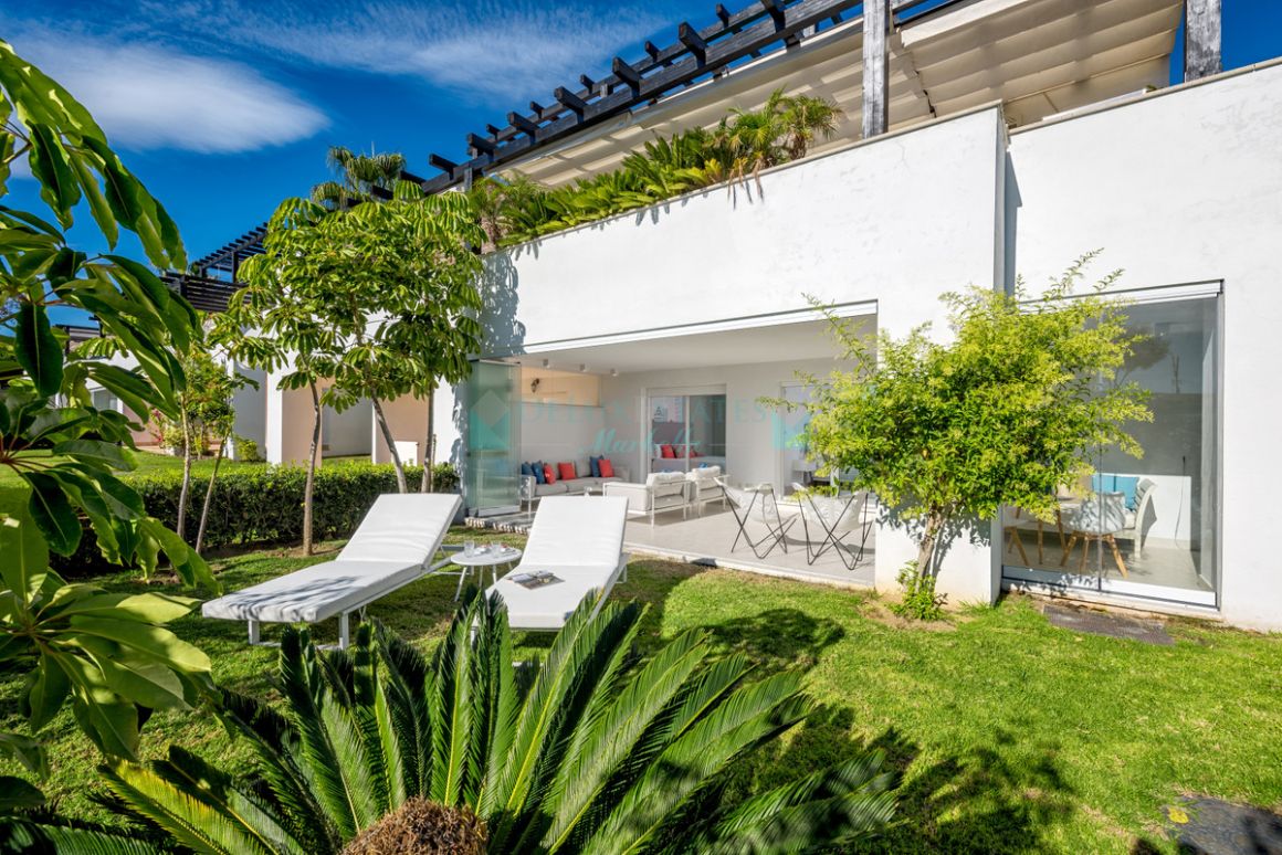 Semi Detached Villa for sale in Santa Clara, Marbella East