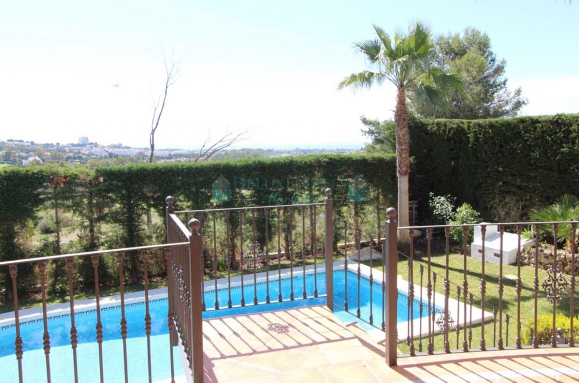 Villa for sale in La Quinta, Benahavis