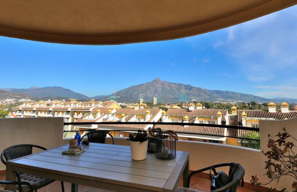 Apartment for sale in Nueva Andalucia
