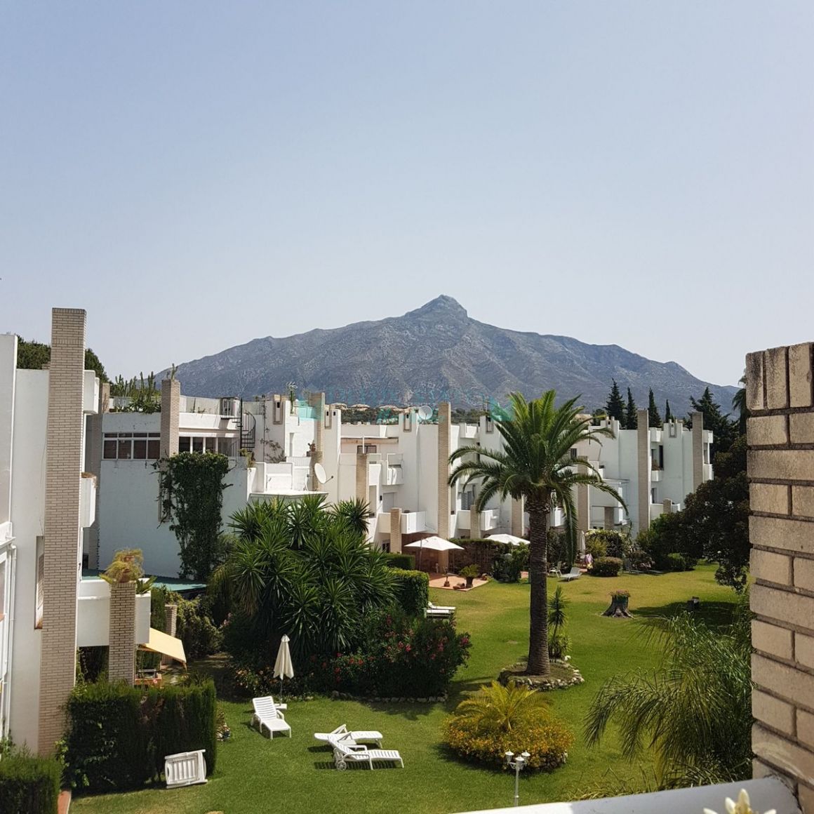 Penthouse for sale in Las Brisas, Nueva Andalucia