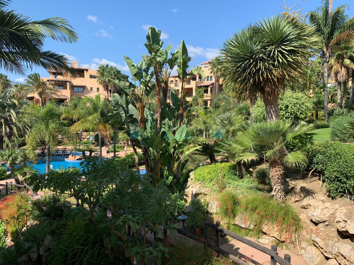 Penthouse for sale in Estepona
