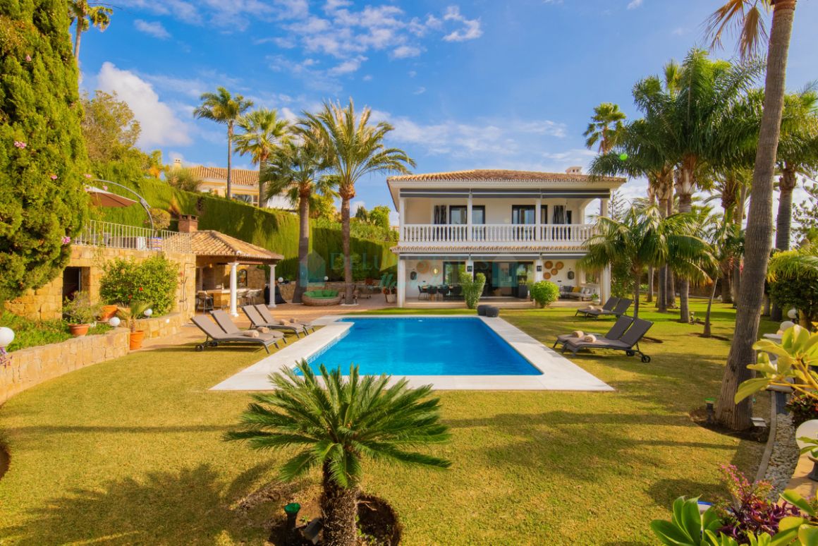 Villa en alquiler en  El Rosario, Marbella Este