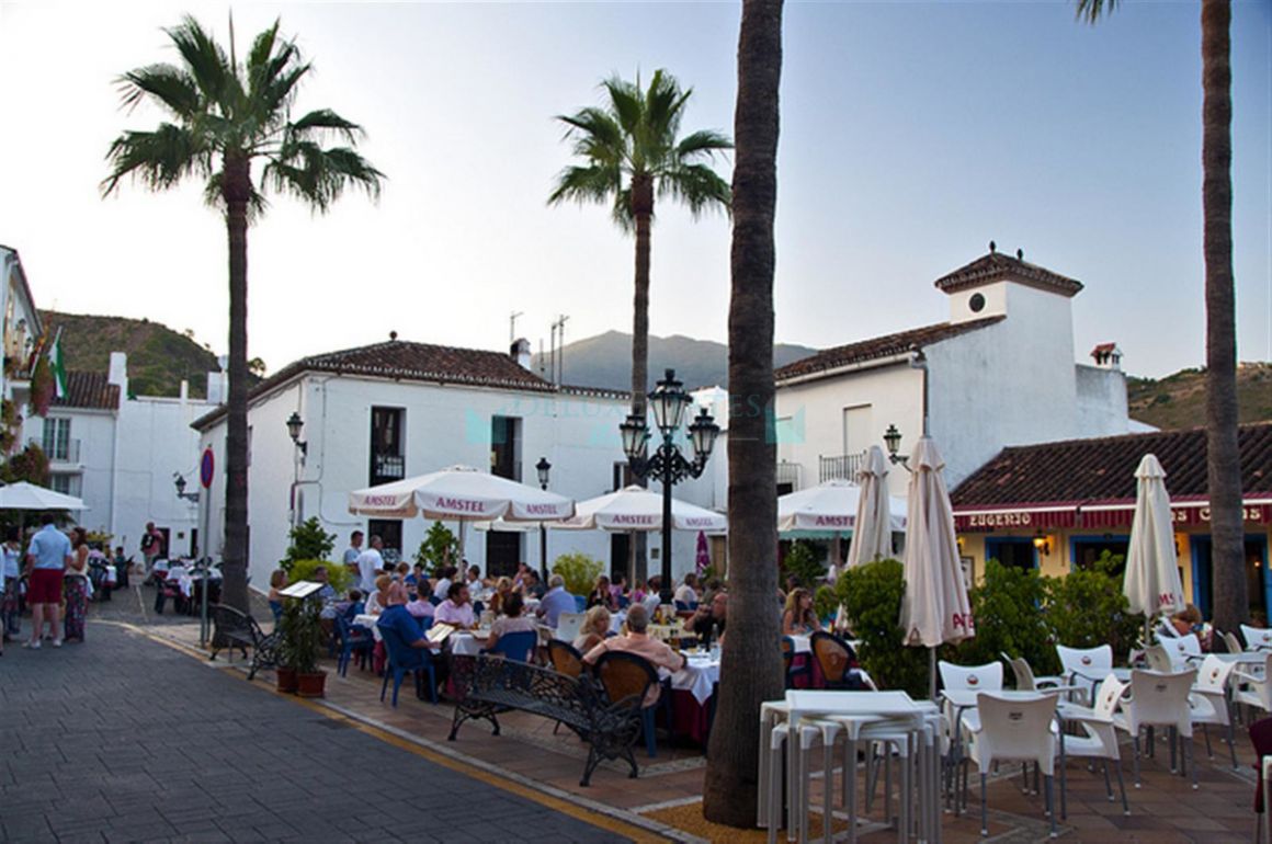 Apartment for sale in Benahavis