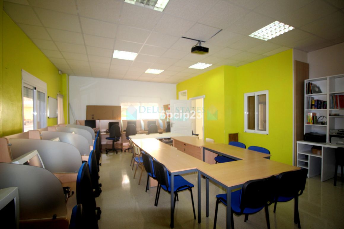 Business for sale in Estepona