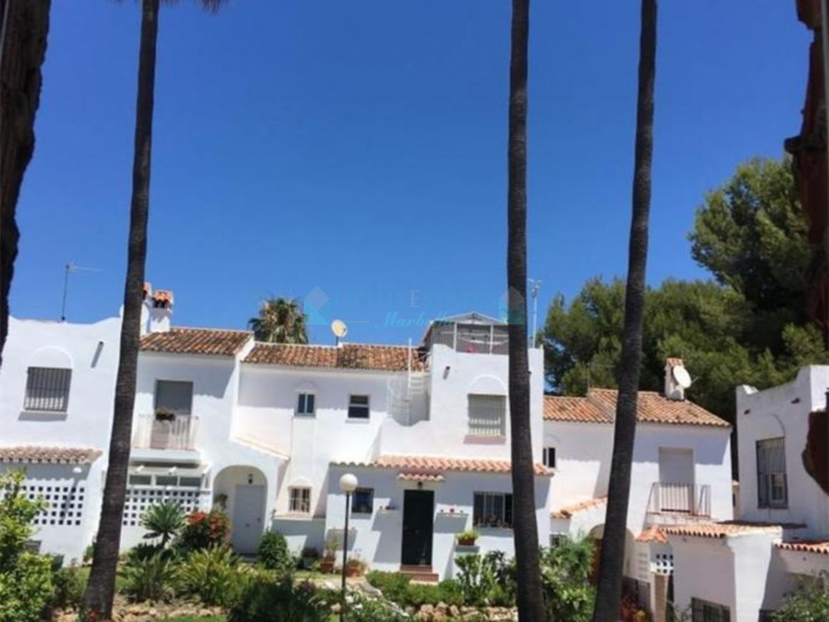 Town House for sale in Bel Air, Estepona