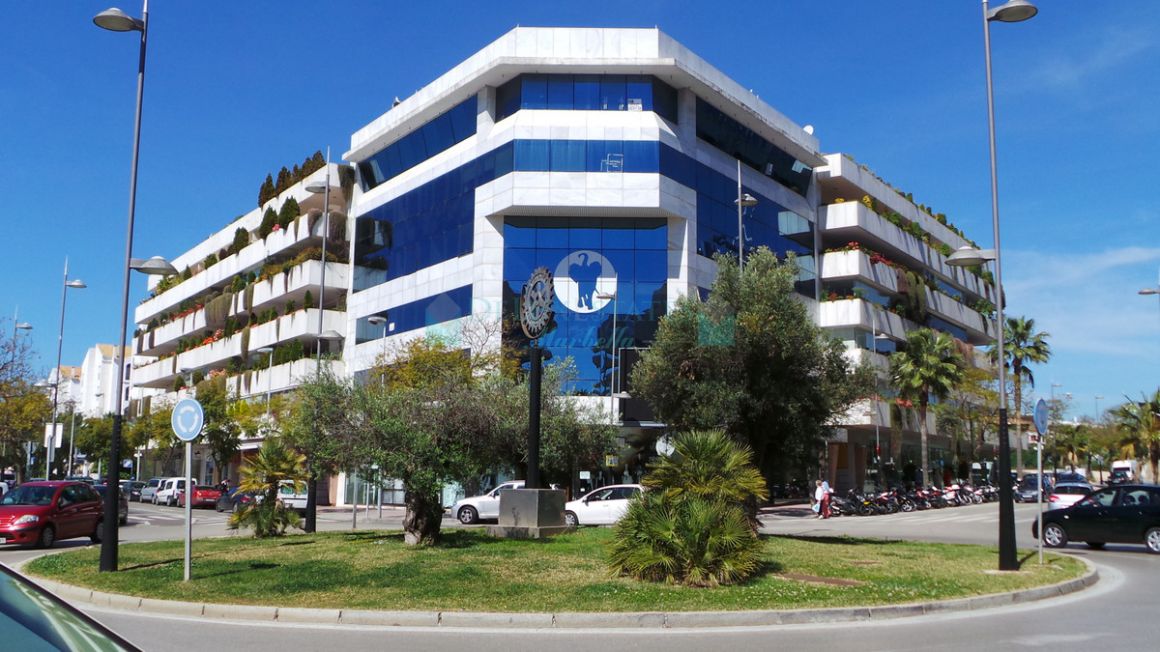 Office for rent in Marbella - Puerto Banus