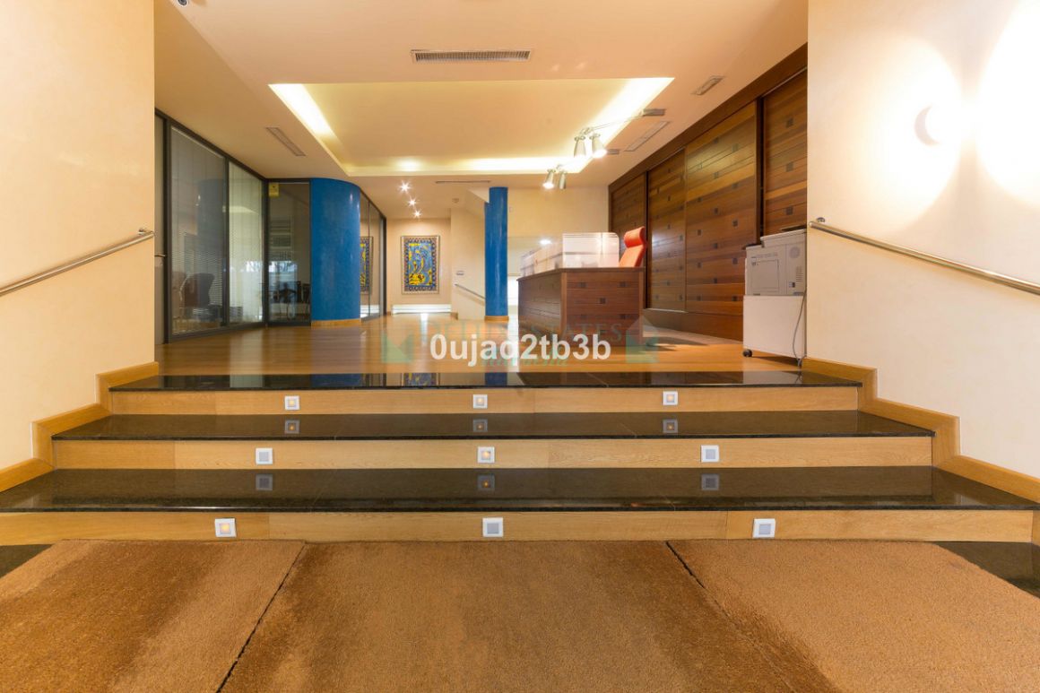 Office for sale in Marbella