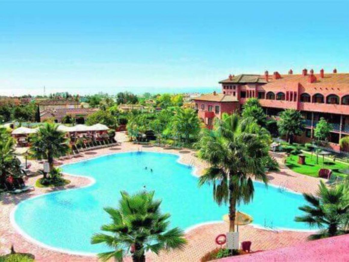 Apartment for sale in Benahavis