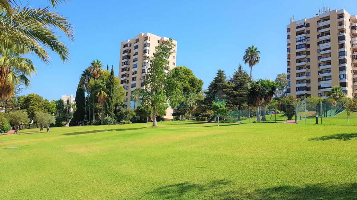 Apartment for sale in Aloha, Nueva Andalucia
