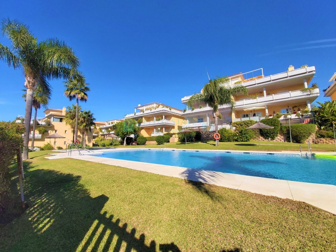 Ground Floor Apartment for sale in Cabopino, Marbella East