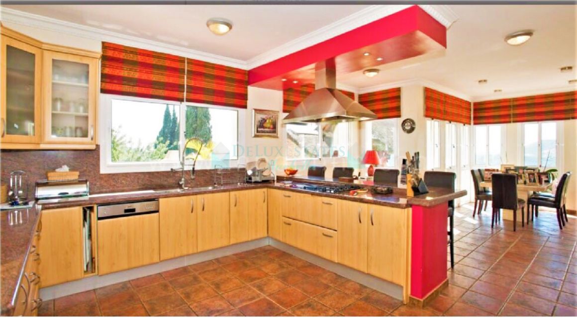 Villa for sale in Istan