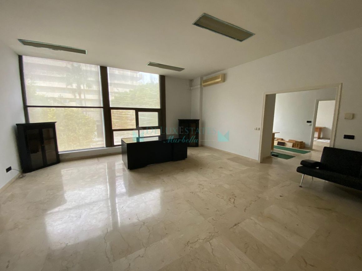 Office for sale in Marbella - Puerto Banus