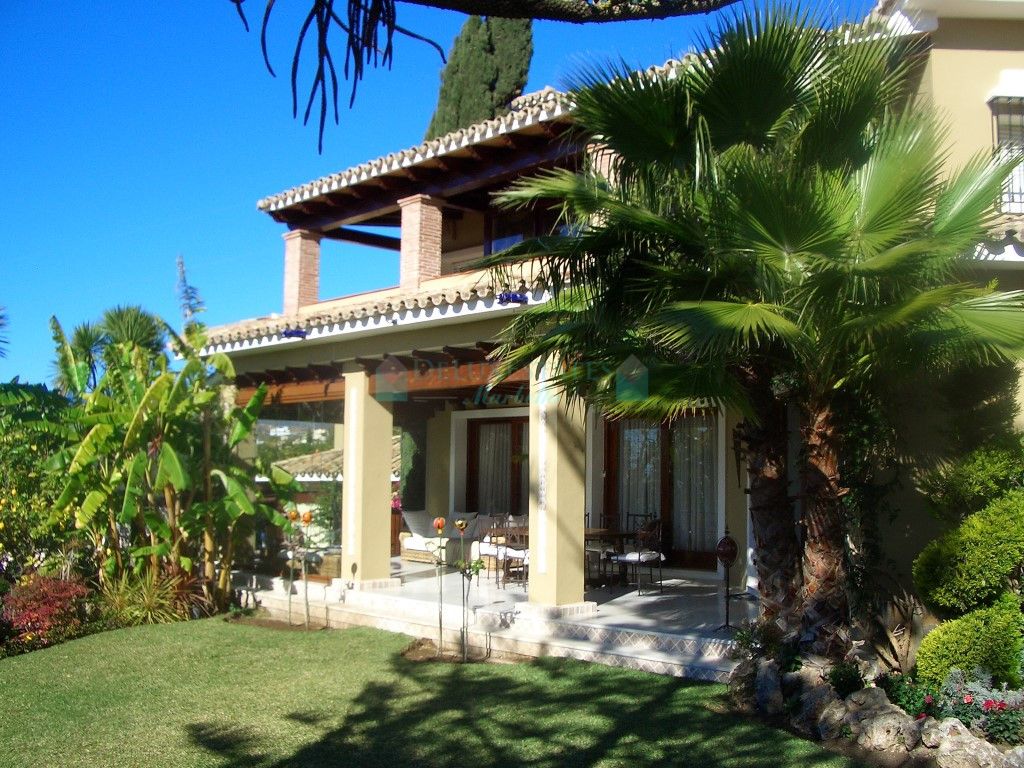 Villa in El Paraiso, Estepona