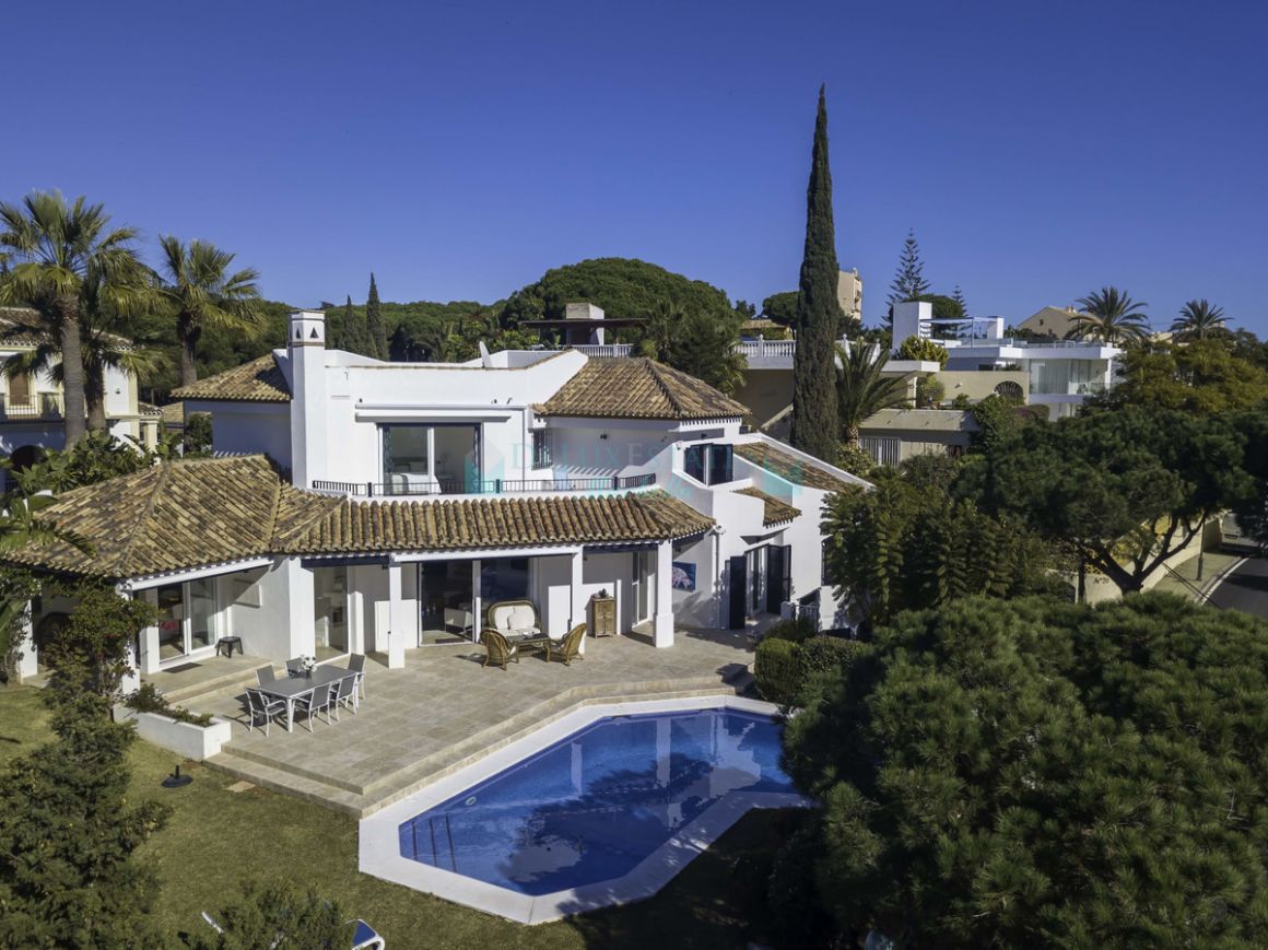 Villa for sale in Marbesa, Marbella East