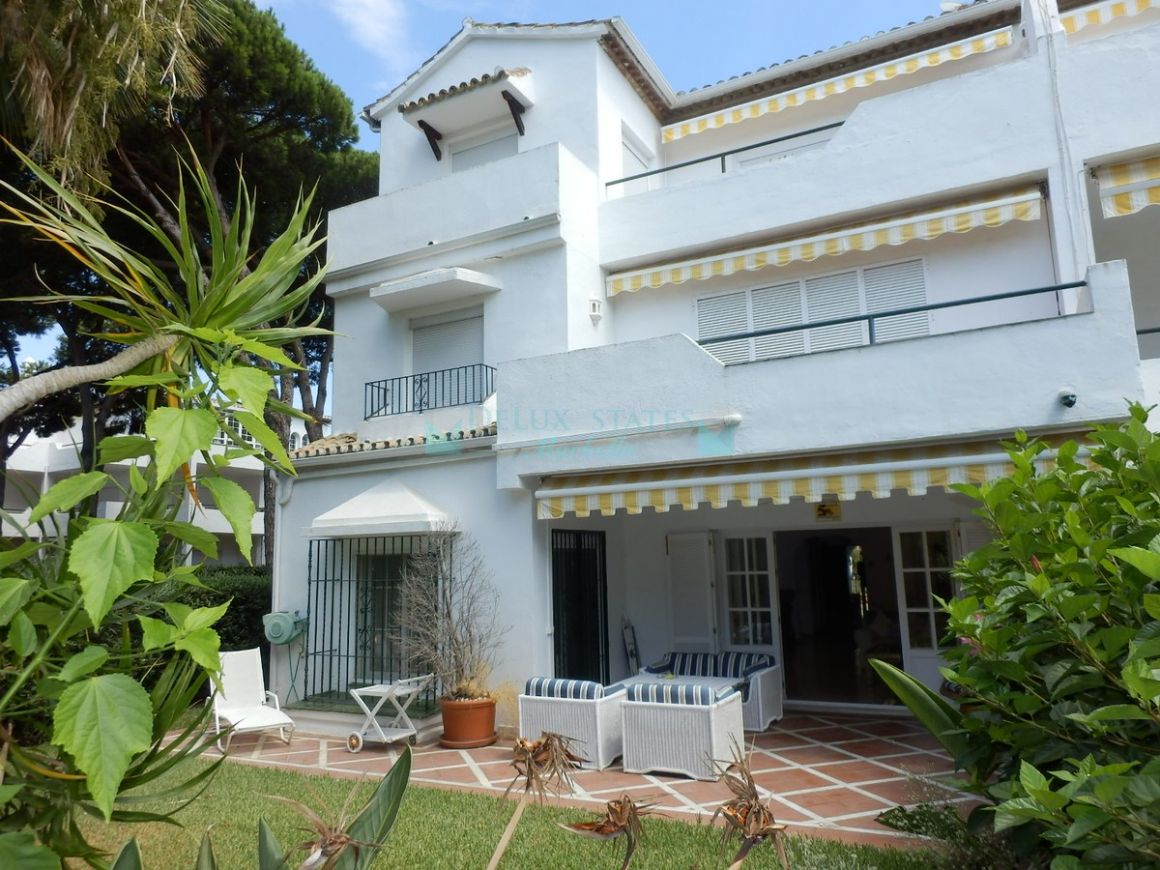 Ground Floor Apartment for sale in El Presidente, Estepona