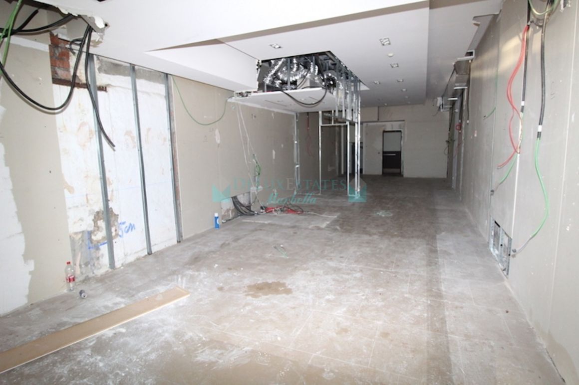 Shopping Centre for rent in Marbella - Puerto Banus