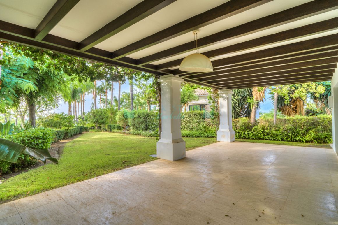 Villa for sale in Marbella Golden Mile