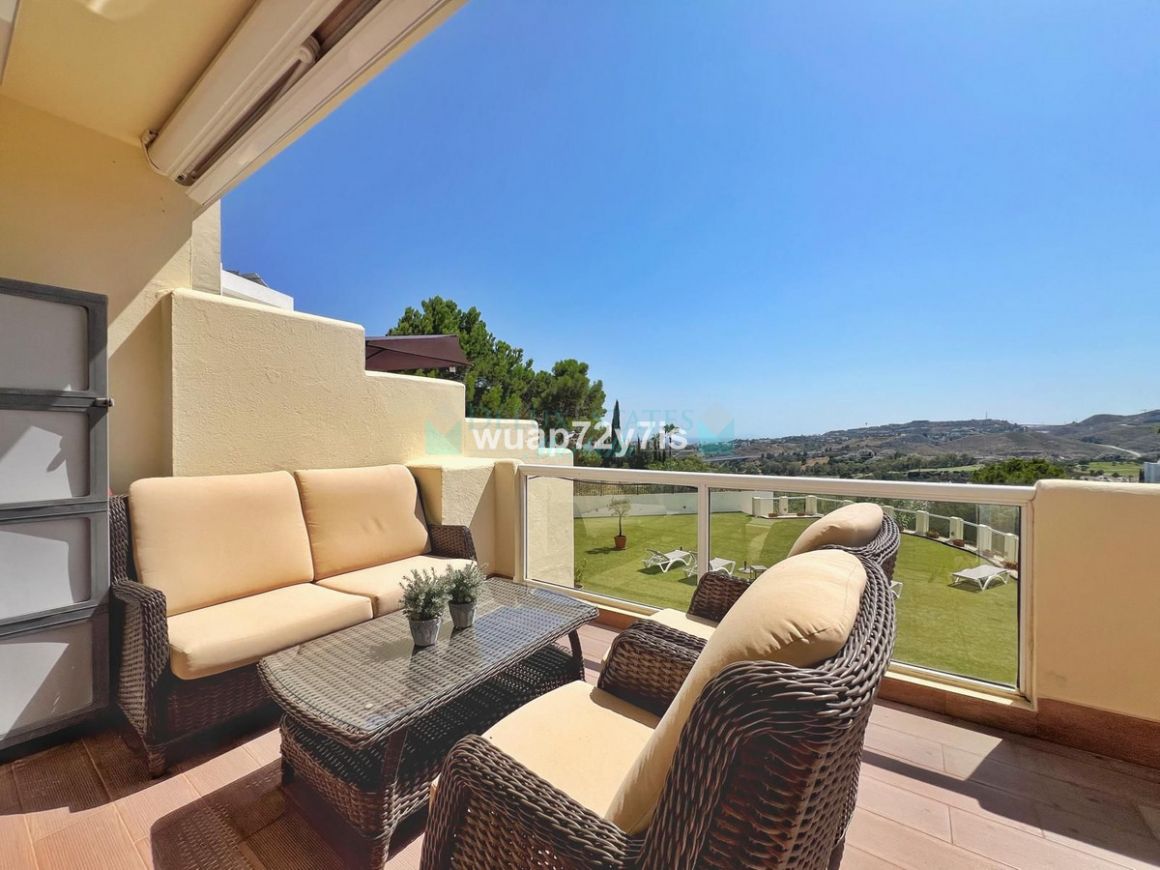 Apartment for sale in Benahavis