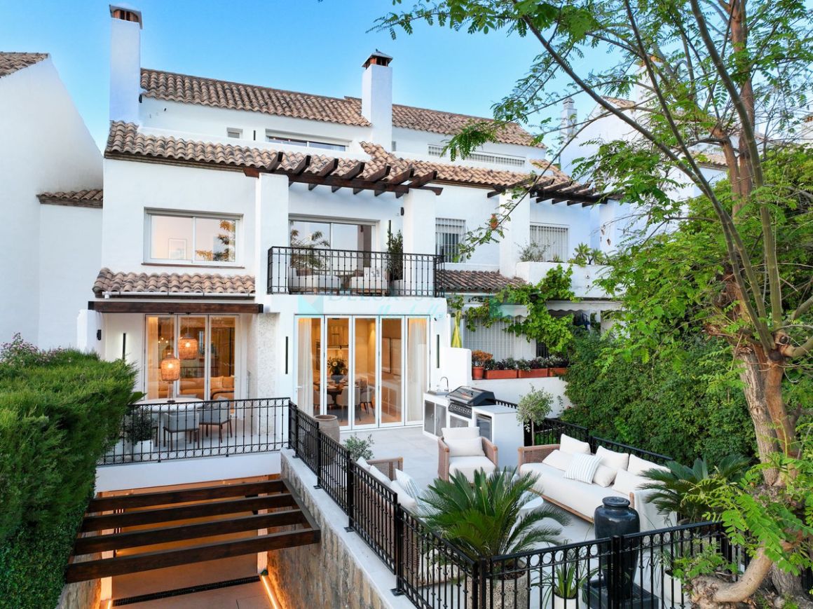 Town House for sale in Marbella Golden Mile