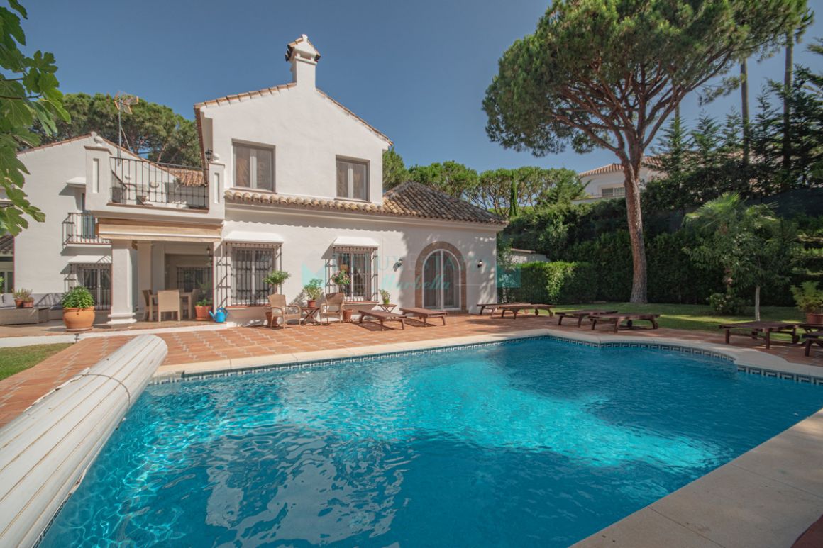 Villa for rent in Hacienda las Chapas, Marbella East