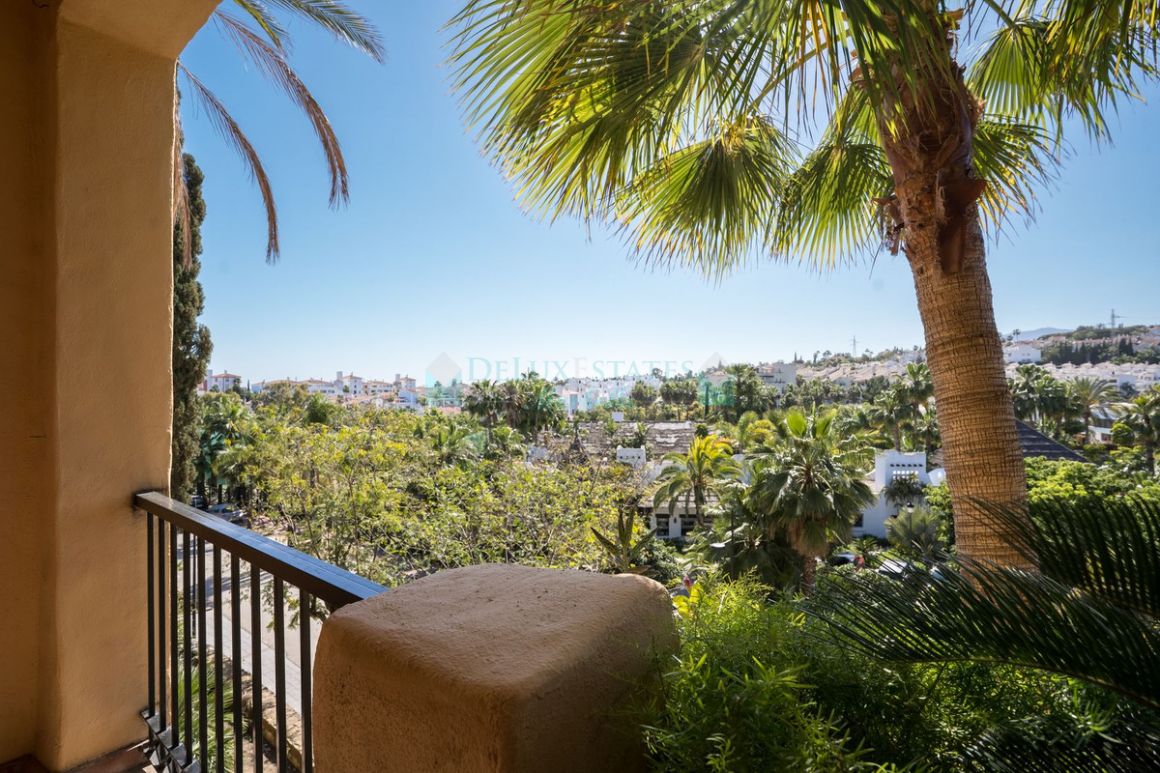 Apartment in New Golden Mile, Estepona