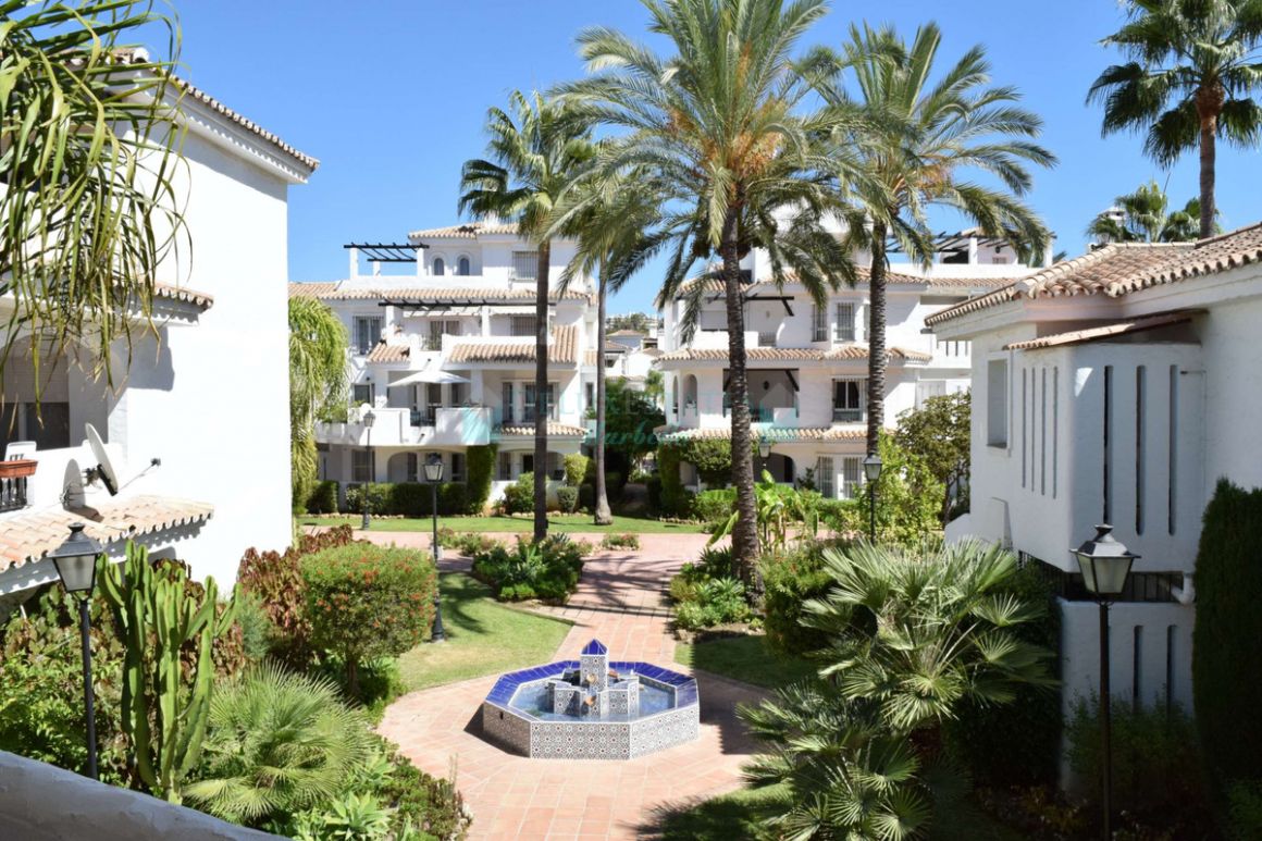 Atico en venta en Nueva Andalucia