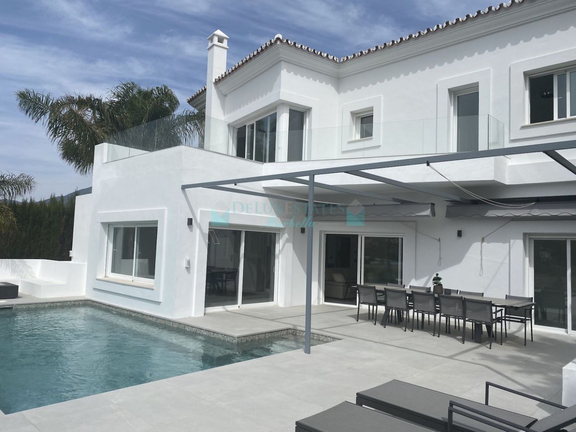 Villa for rent in Atalaya, Estepona