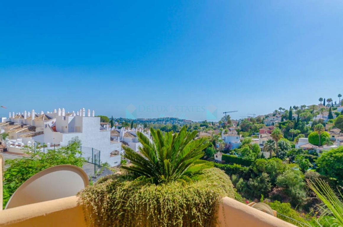 Apartment for sale in Nueva Andalucia