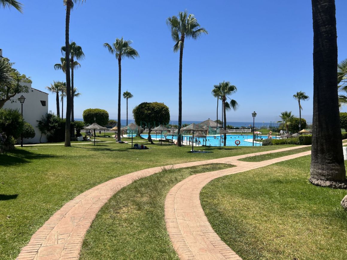 Apartment for sale in Elviria, Marbella East