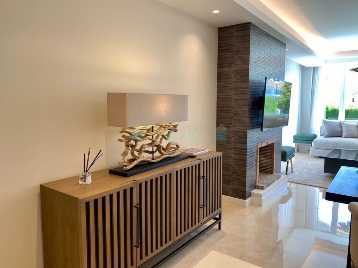 Ground Floor Apartment for sale in Marbella - Puerto Banus