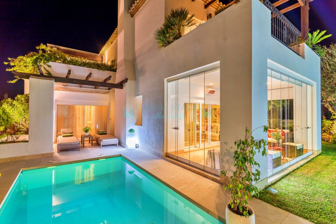 Semi Detached Villa for sale in New Golden Mile, Estepona