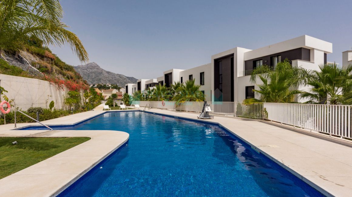 Apartment for sale in Nueva Andalucia