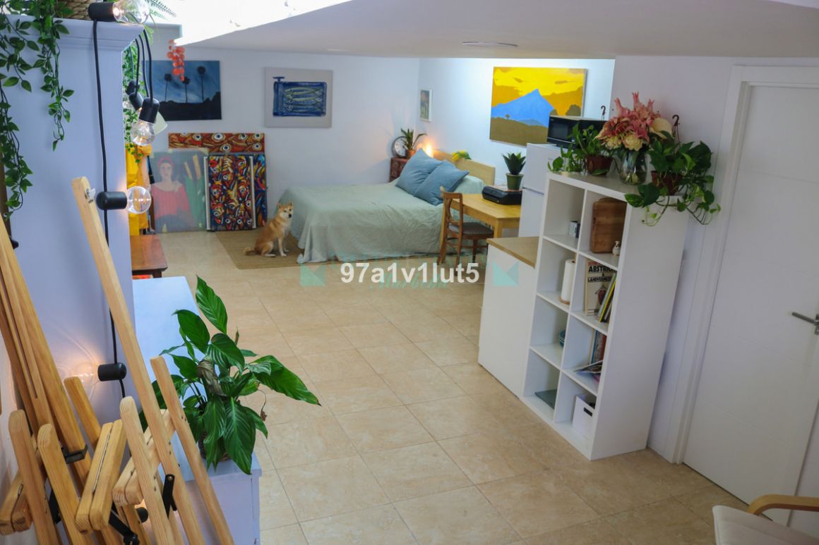 Shopping Centre for sale in Benahavis