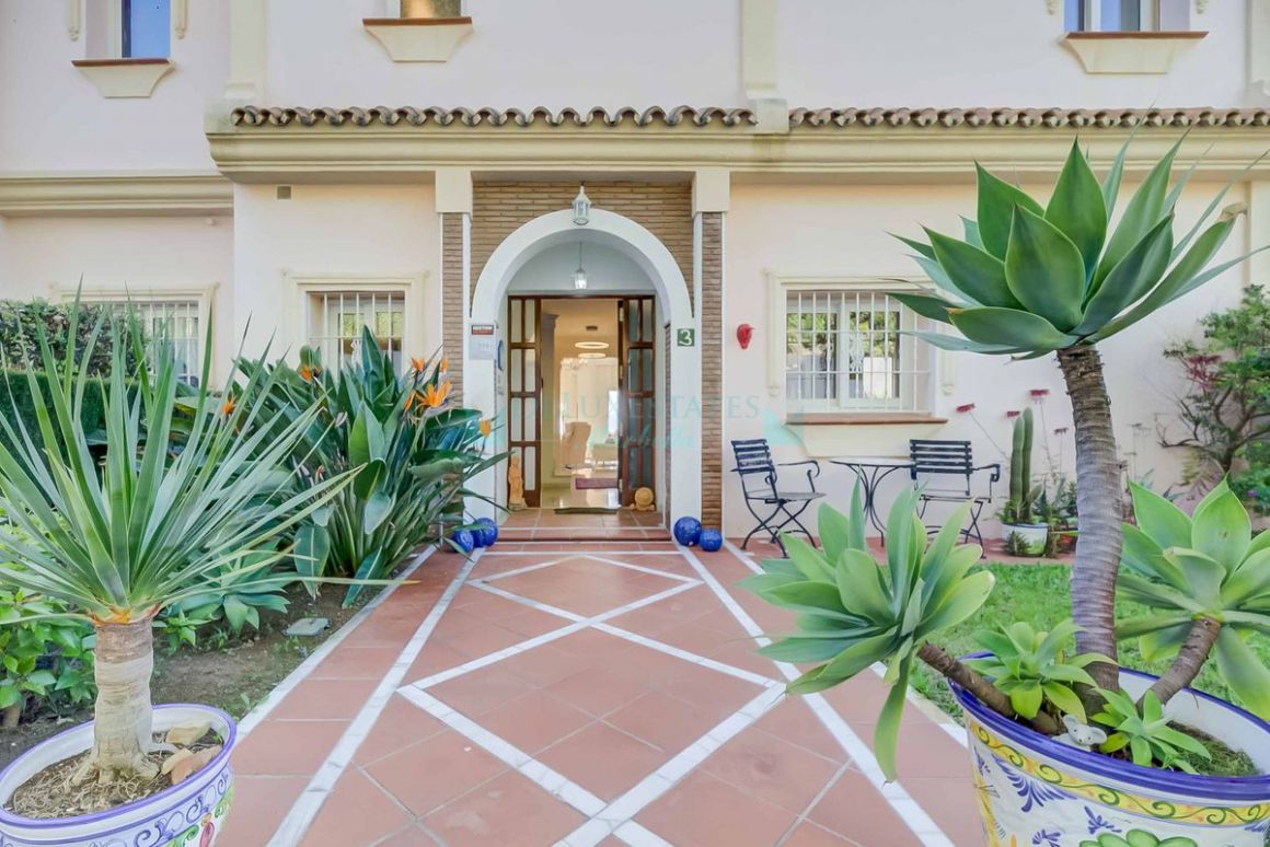 Town House for sale in Artola, Marbella East