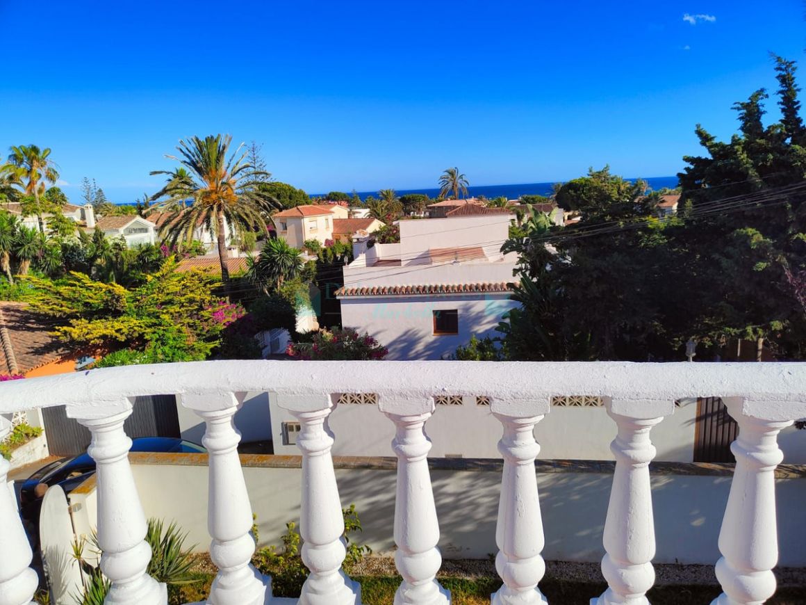 Villa for rent in Marbesa, Marbella East