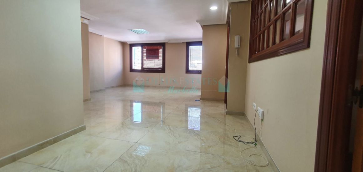 Office for sale in Marbella