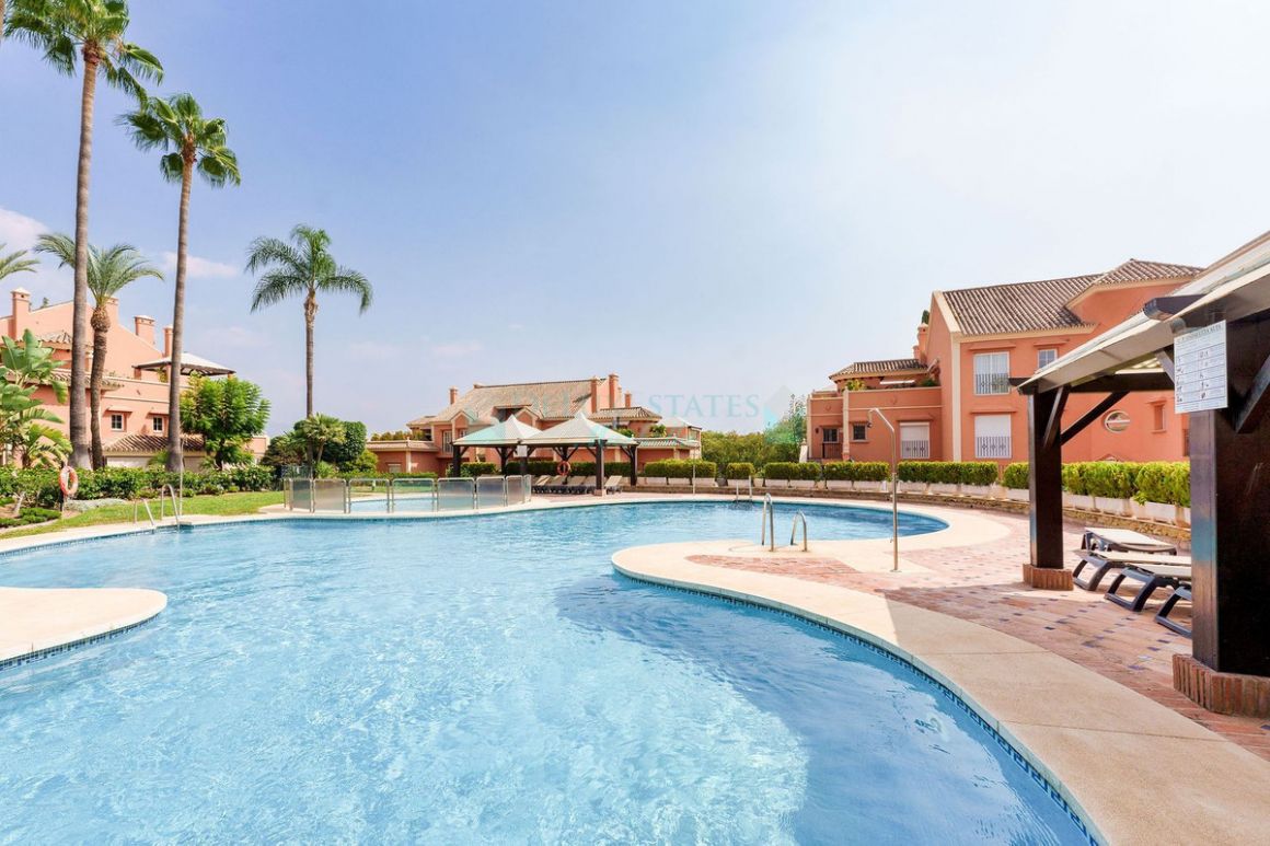 Ground Floor Apartment for sale in Nueva Andalucia